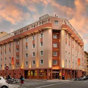 2* מלון Easyhotel Old Town