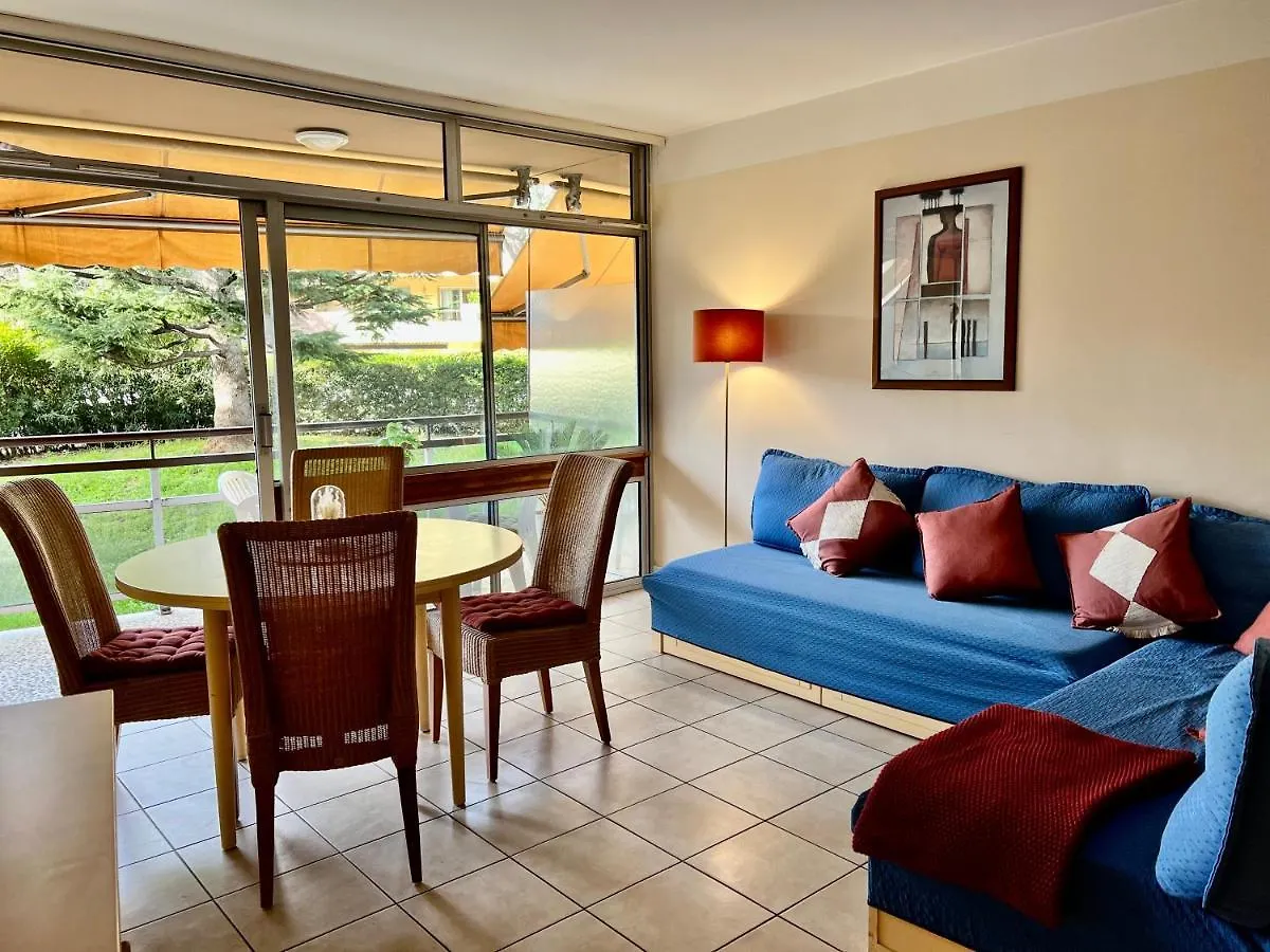 Apartment Nice Appartement En Bord De Mer Avec Piscine - Jusqu'A 6 Personnes France