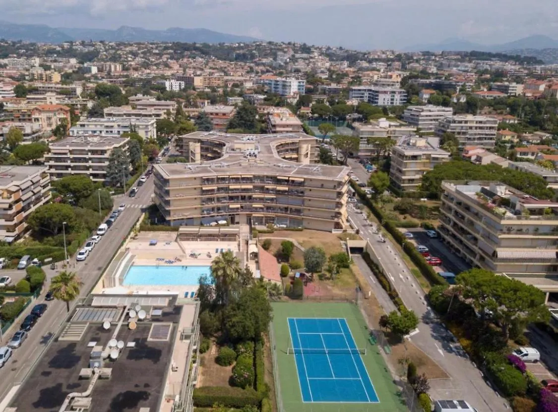 Nice Appartement En Bord De Mer Avec Piscine - Jusqu'A 6 Personnes Apartment