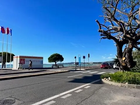 Apartment Nice Appartement En Bord De Mer Avec Piscine - Jusqu'A 6 Personnes